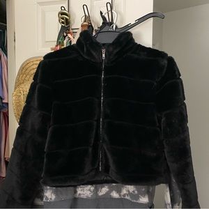 CROPPED FUR PUFFER!!